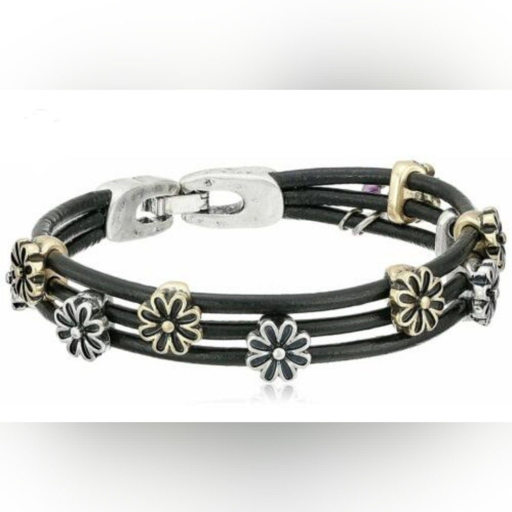 NWT, Lucky brand two-tone flower charm bracelet.
